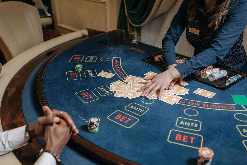 Friday roll online